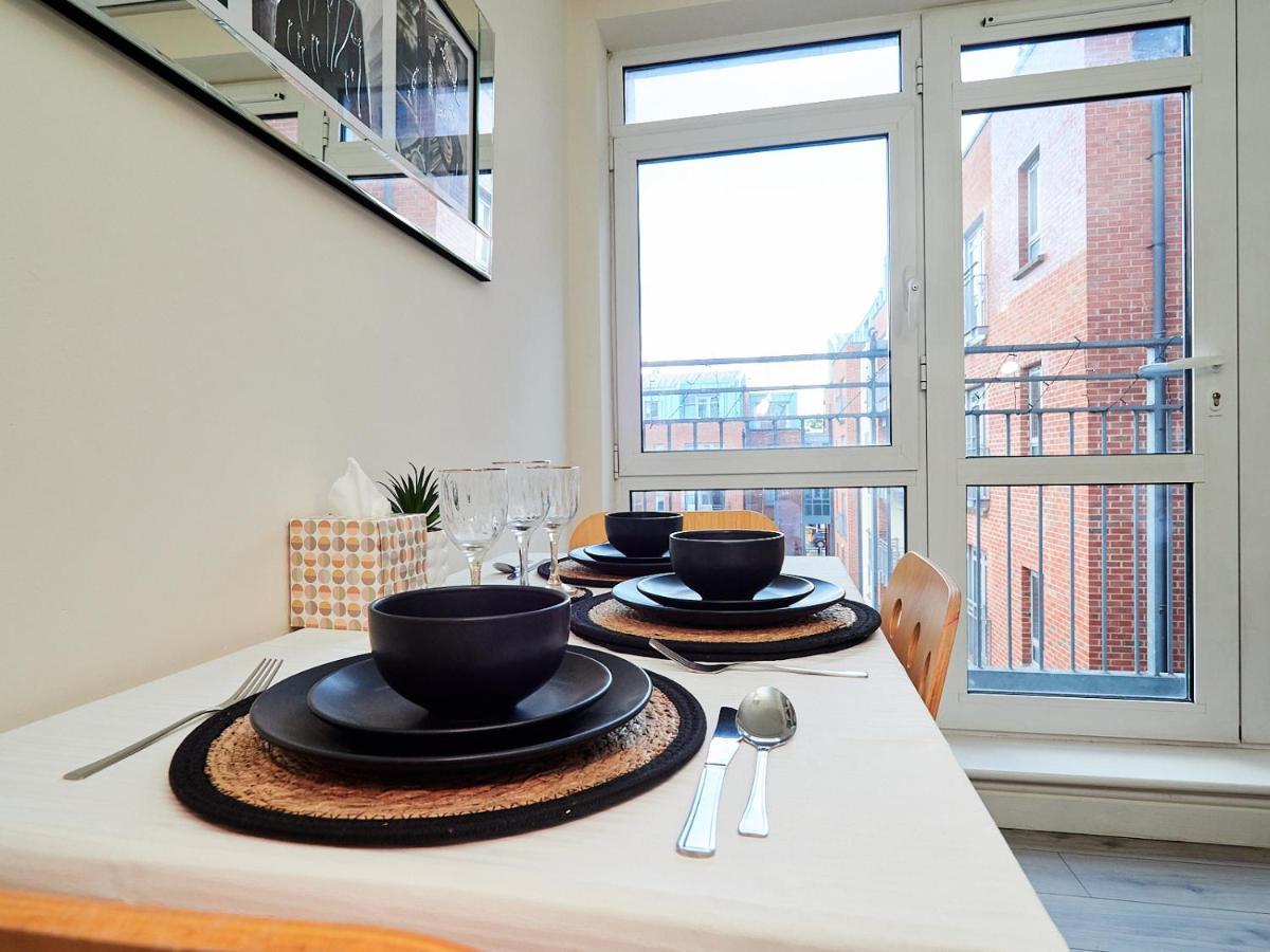 Beauchamp Suite: Central Coventry Accommodation for All Exterior photo