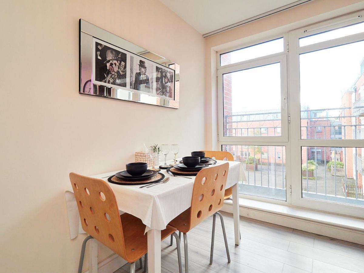 Beauchamp Suite: Central Coventry Accommodation for All Exterior photo