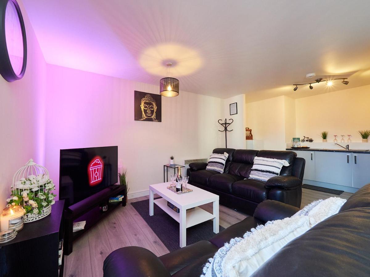 Beauchamp Suite: Central Coventry Accommodation for All Exterior photo