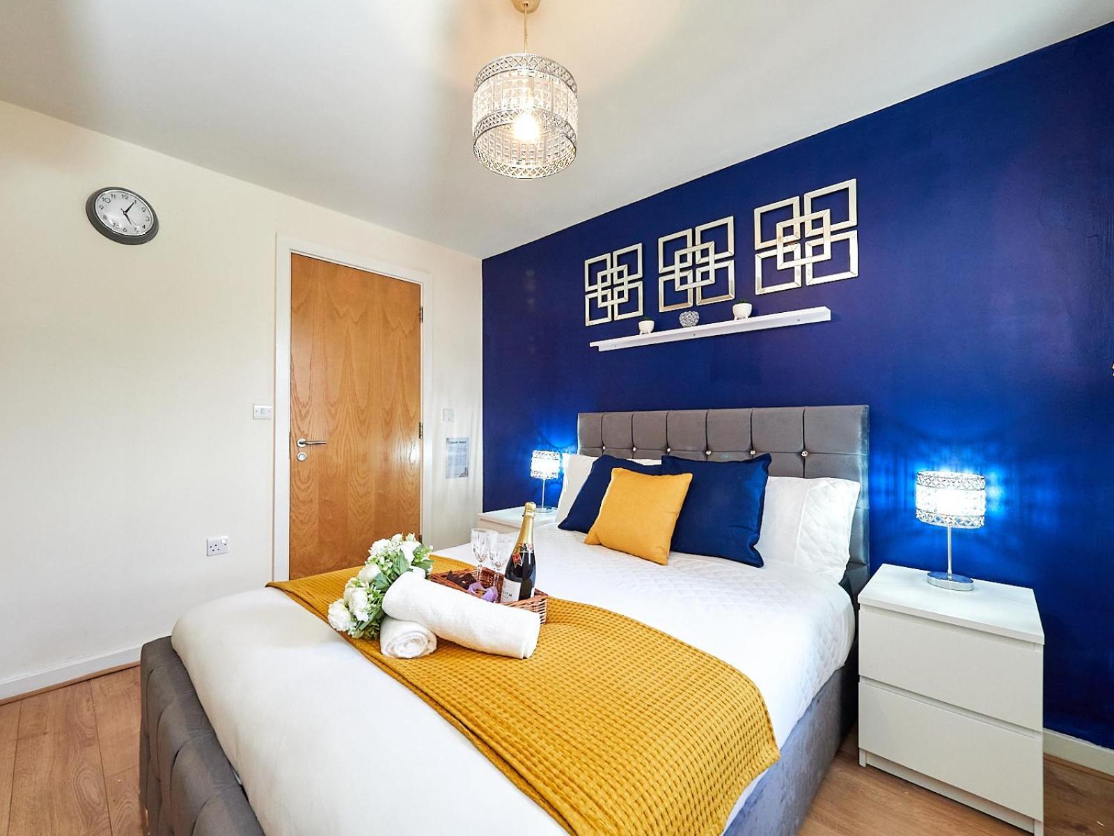 Beauchamp Suite: Central Coventry Accommodation for All Exterior photo
